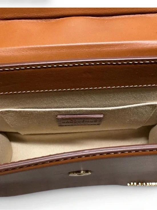 Jacquemus Le grand Chiquito Moyen Top-Handle Leather Bag - Picture 4 of 6